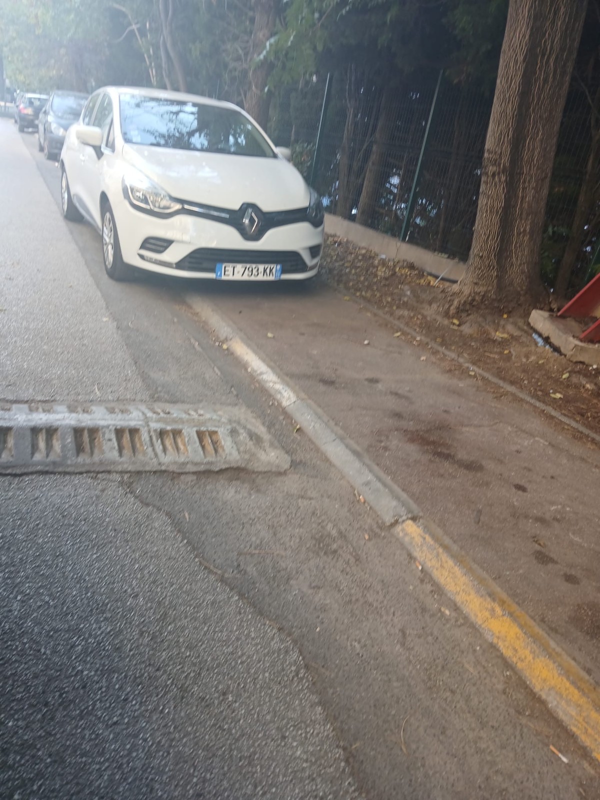 Vendre voiture en panne avec boîte de vitesse hs Renault Clio à Aix en Provence
