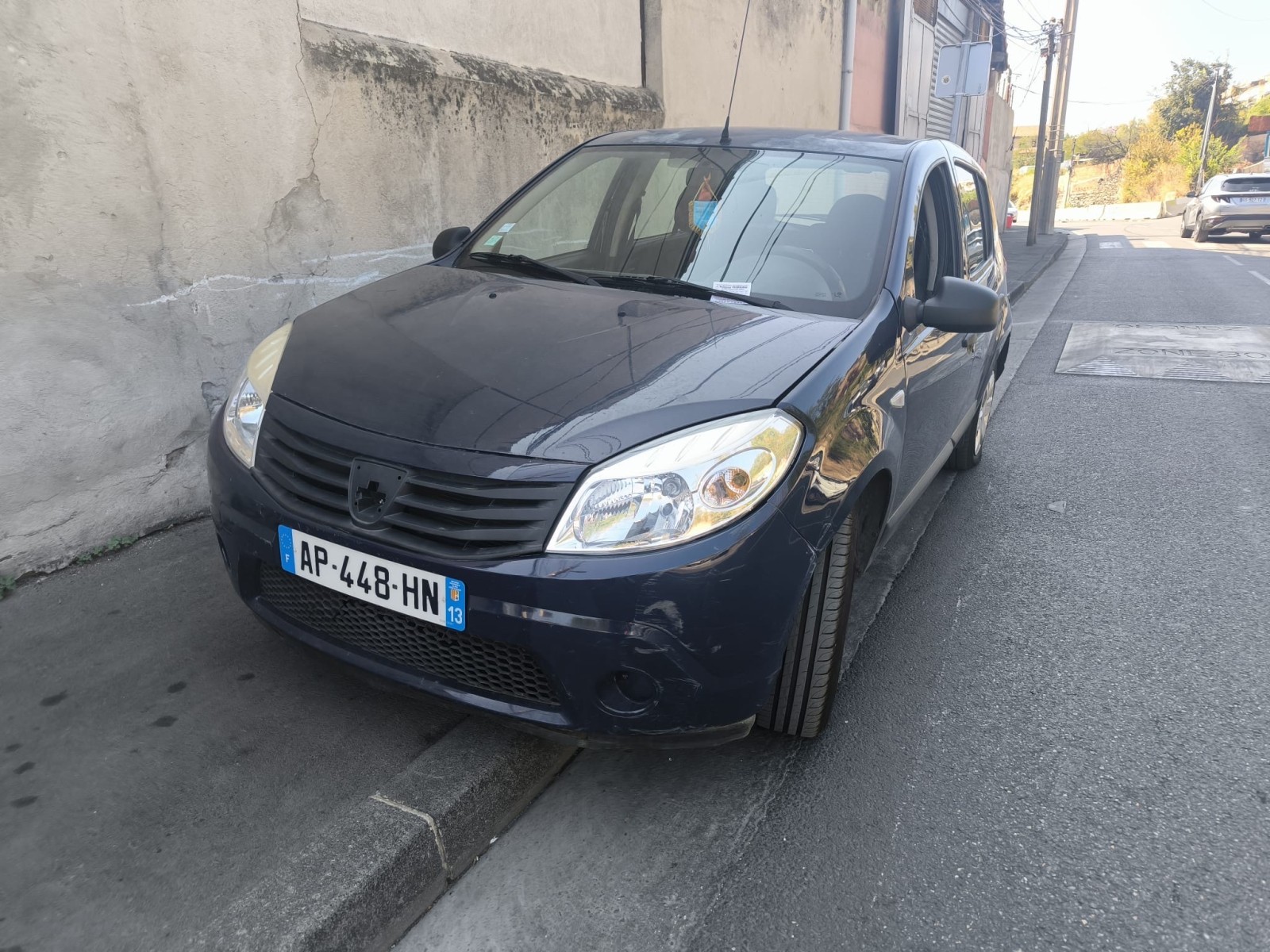 vendre ma voiture Dacia Sandero gpl qui passe pas contrôle technique à marseille 13008